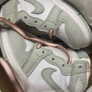INFANT JORDAN 1